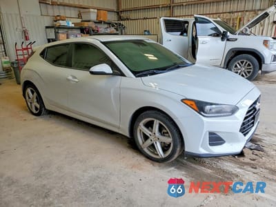 Czwarte zdjęcie samochodu z boku: 2019 HYUNDAI VELOSTER 2.0L VIN:KMHTG6AF4KU017213 - miniatura