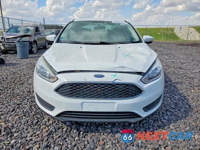 Piąte zdjęcie samochodu w środku: 2016 FORD FOCUS SE VIN:1FADP3F22GL267145 - miniatura