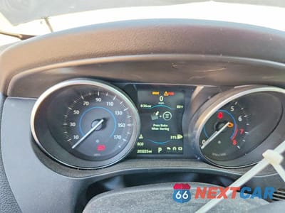 Zdjęcie 9 z 13 samochodu: 2017 JAGUAR F-PACE PREMIUM VIN:SADCJ2BV0HA047229 - miniatura