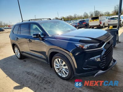Czwarte zdjęcie samochodu z boku: 2024 TOYOTA GRAND HIGHLANDER PLATINUM VIN:5TDAAAB50RS035485 - miniatura