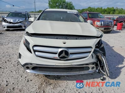 Piąte zdjęcie samochodu w środku: 2015 MERCEDES-BENZ GLA 250 4MATIC VIN:WDCTG4GB6FJ039938 - miniatura
