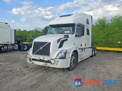 Drugie zdjęcie samochodu z przodu: 2018 VOLVO VN VNL VIN:4V4NC9EHXJN961245 - miniatura
