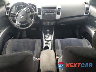 Zdjęcie 8 z 13 samochodu: 2012 MITSUBISHI OUTLANDER ES VIN:JA4AS2AW0CU000763 - miniatura