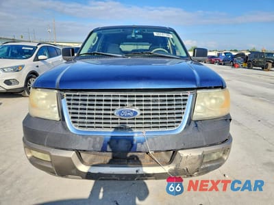Piąte zdjęcie samochodu w środku: 2003 FORD EXPEDITION XLT VIN:1FMRU15W03LB90749 - miniatura