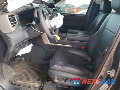 Zdjęcie 7 z 13 samochodu: 2026 TOYOTA SEQUOIA PLATINUM VIN:7SVAAABA7TX077138 - miniatura