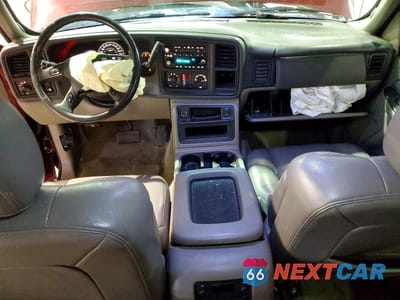 Zdjęcie 8 z 14 samochodu: 2004 CHEVROLET SUBURBAN K1500 VIN:3GNFK16Z84G233407 - miniatura