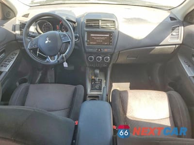 Zdjęcie 8 z 13 samochodu: 2019 MITSUBISHI OUTLANDER SPORT SE VIN:JA4AP4AUXKU011232 - miniatura