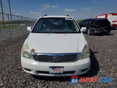 Piąte zdjęcie samochodu w środku: 2011 KIA SEDONA LX VIN:KNDMG4C7XB6370109 - miniatura