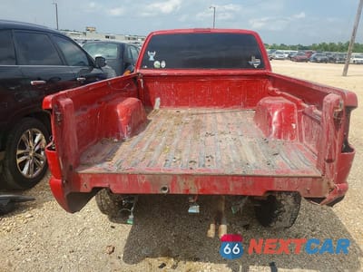 Zdjęcie 6 z 12 samochodu: 2003 GMC SONOMA VIN:1GTDT19X638215872 - miniatura