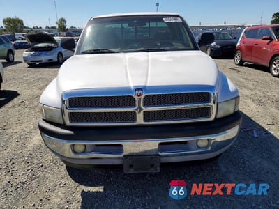 Piąte zdjęcie samochodu w środku: 2000 DODGE RAM 1500 VIN:3B7HC13Z8YM203365 - miniatura