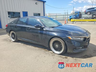 Czwarte zdjęcie samochodu z boku: 2018 HONDA ACCORD SPORT VIN:1HGCV1F39JA182476 - miniatura