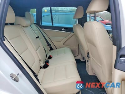 Zdjęcie 11 z 12 samochodu: 2016 VOLKSWAGEN TIGUAN S VIN:WVGBV7AX8GW091360 - miniatura