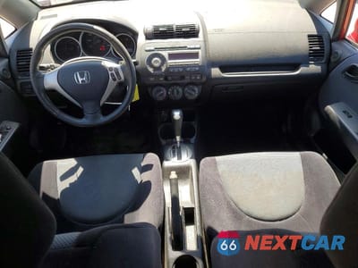 Zdjęcie 8 z 12 samochodu: 2008 HONDA FIT SPORT VIN:JHMGD38608S022088 - miniatura