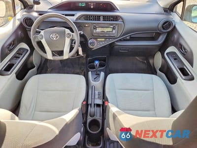 Zdjęcie 8 z 12 samochodu: 2012 TOYOTA PRIUS C ONE VIN:JTDKDTB3XC1014850 - miniatura