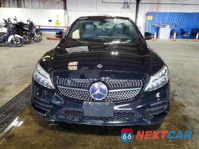 Piąte zdjęcie samochodu w środku: 2019 MERCEDES-BENZ C 300 4MATIC VIN:55SWF8EB4KU307420 - miniatura