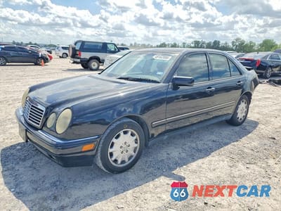 1999 MERCEDES-BENZ E 320 WDBJF65H4XA896858 - główne zdjęcie licytacji z USA - miniatura