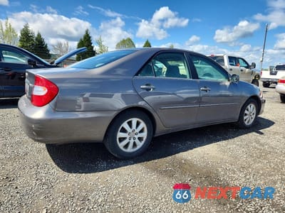 Trzecie zdjęcie samochodu z tyłu: 2003 TOYOTA CAMRY XLE VIN:4T1BE30K93U708625 - miniatura