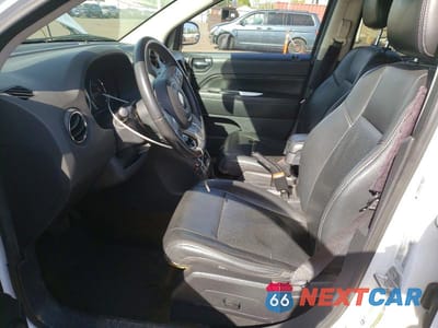 Zdjęcie 7 z 13 samochodu: 2016 JEEP COMPASS LATITUDE VIN:1C4NJDEB7GD655151 - miniatura