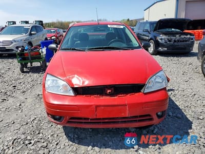 Piąte zdjęcie samochodu w środku: 2007 FORD FOCUS ZX4 VIN:1FAHP34N27W271838 - miniatura