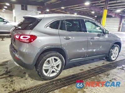Trzecie zdjęcie samochodu z tyłu: 2021 MERCEDES-BENZ GLA 250 4MATIC VIN:W1N4N4HB7MJ243264 - miniatura