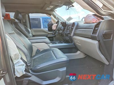 Piąte zdjęcie samochodu w środku: 2022 FORD F350 SUPER DUTY VIN:1FT8W3DT2NEE14415 - miniatura