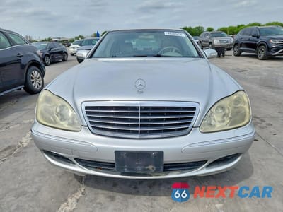Piąte zdjęcie samochodu w środku: 2005 MERCEDES-BENZ S 500 VIN:WDBNG75J15A443690 - miniatura