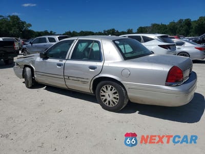 Drugie zdjęcie samochodu z przodu: 2004 FORD CROWN VICTORIA LX VIN:2FDFP74W64X185099 - miniatura