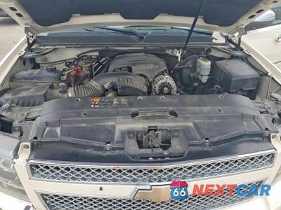 Zdjęcie 12 z 13 samochodu: 2011 CHEVROLET SUBURBAN C1500 LTZ VIN:1GNSCKE02BR289361 - miniatura