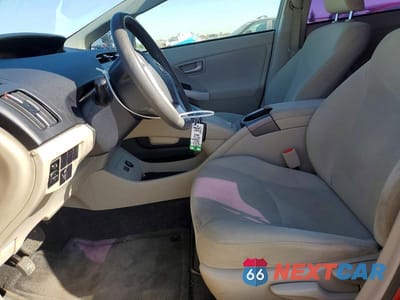 Zdjęcie 7 z 12 samochodu: 2014 TOYOTA PRIUS THREE VIN:JTDKN3DU6E0367629 - miniatura