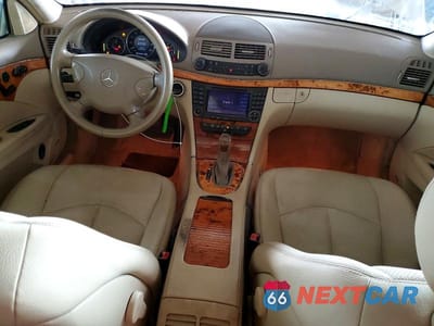 Zdjęcie 8 z 12 samochodu: 2006 MERCEDES-BENZ E 350 VIN:WDBUF56J06A976326 - miniatura