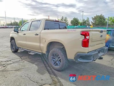 Drugie zdjęcie samochodu z przodu: 2022 CHEVROLET SILVERADO K1500 LT TRAIL BOSS VIN:3GCUDFET9NG598734 - miniatura