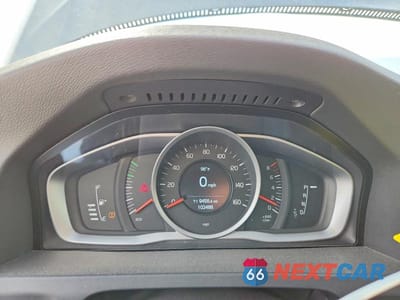 Zdjęcie 9 z 12 samochodu: 2017 VOLVO S60 VIN:YV126MFL8H2432247 - miniatura