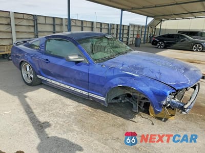 Czwarte zdjęcie samochodu z boku: 2005 FORD MUSTANG VIN:1ZVFT80N455126364 - miniatura