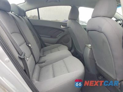 Zdjęcie 10 z 12 samochodu: 2017 KIA FORTE LX VIN:3KPFK4A79HE096205 - miniatura