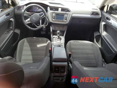 Zdjęcie 8 z 13 samochodu: 2023 VOLKSWAGEN TIGUAN S VIN:3VVRB7AX3PM110460 - miniatura