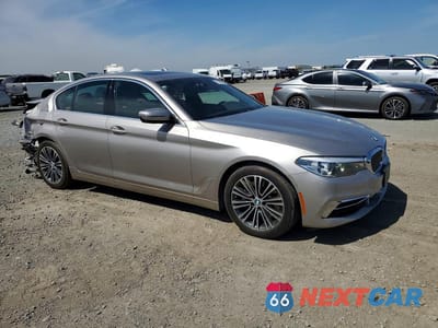 Czwarte zdjęcie samochodu z boku: 2019 BMW 540 I VIN:WBAJE5C53KWE66595 - miniatura