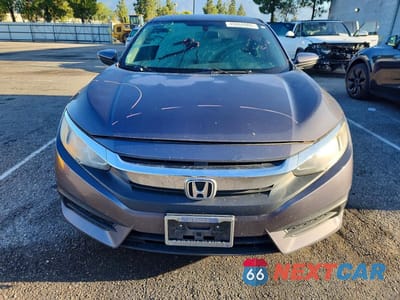 Piąte zdjęcie samochodu w środku: 2017 HONDA CIVIC LX VIN:2HGFC2F5XHH504127 - miniatura