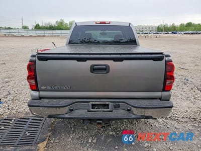 Zdjęcie 6 z 12 samochodu: 2006 CHEVROLET SILVERADO C1500 VIN:2GCEC13V261354660 - miniatura