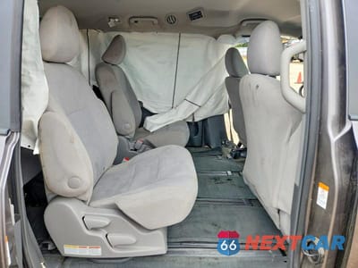 Zdjęcie 11 z 14 samochodu: 2017 TOYOTA SIENNA L 7-PASSENGER VIN:5TDZZ3DC8HS790580 - miniatura