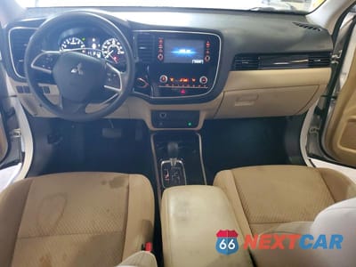 Zdjęcie 8 z 13 samochodu: 2020 MITSUBISHI OUTLANDER ES VIN:JA4AD2A34LZ027435 - miniatura
