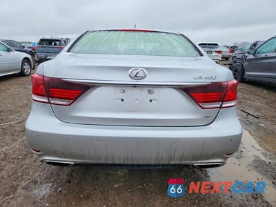 Zdjęcie 6 z 12 samochodu: 2014 LEXUS LS 460 VIN:JTHCL5EFXE5020358 - miniatura