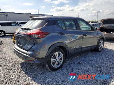 Trzecie zdjęcie samochodu z tyłu: 2022 NISSAN KICKS S VIN:3N1CP5BV3NL527753 - miniatura