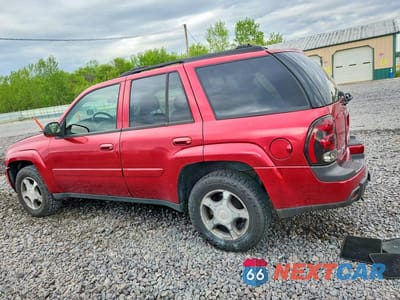 Drugie zdjęcie samochodu z przodu: 2005 CHEVROLET TRAILBLAZER LS VIN:1GNDT13S752165428 - miniatura