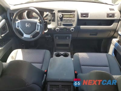 Zdjęcie 8 z 12 samochodu: 2006 HONDA RIDGELINE RTS VIN:2HJYK16476H576018 - miniatura