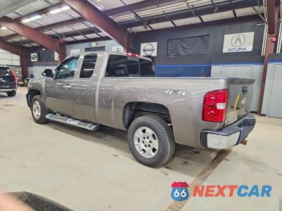 Drugie zdjęcie samochodu z przodu: 2011 CHEVROLET SILVERADO K1500 LT VIN:1GCRKSE37BZ332564 - miniatura