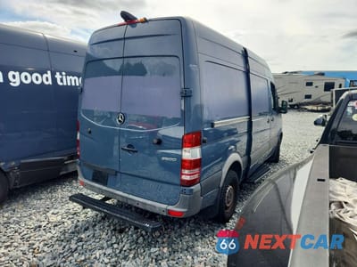 Trzecie zdjęcie samochodu z tyłu: 2018 MERCEDES BENZ SPRINTER 2500 DELIVERY VAN VIN:WD3PE7CDXJP622339 - miniatura