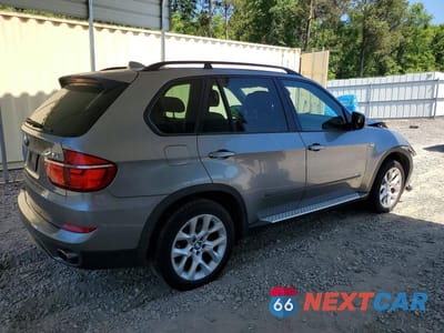 Trzecie zdjęcie samochodu z tyłu: 2013 BMW X5 XDRIVE35I VIN:5UXZV4C57D0E14715 - miniatura