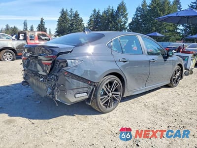Trzecie zdjęcie samochodu z tyłu: 2025 TOYOTA CAMRY XSE VIN:4T1DBADK7SU008469 - miniatura