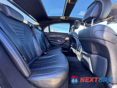 Zdjęcie 6 z 10 samochodu: 2020 MERCEDES-BENZ S 560 4MATIC VIN:WDDUG8GB2LA526654 - miniatura