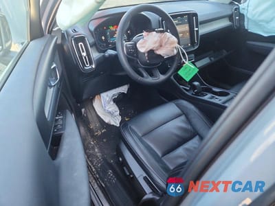 Zdjęcie 8 z 13 samochodu: 2024 VOLVO XC40 CORE VIN:YV4L12UK4R2211881 - miniatura